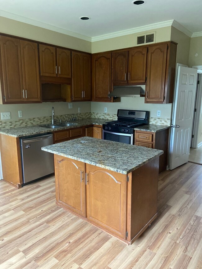 3070 Wellcrest Dr NW in Kennesaw, GA - Foto de edificio - Building Photo