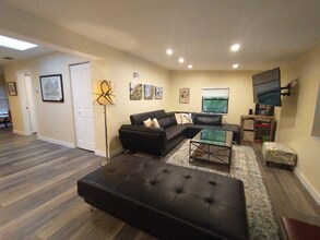 1865 Washington Ave in Melbourne, FL - Building Photo - Building Photo