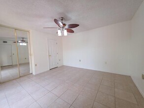 832 Blue Ridge Cir, Unit 832 in West Palm Beach, FL - Foto de edificio - Building Photo