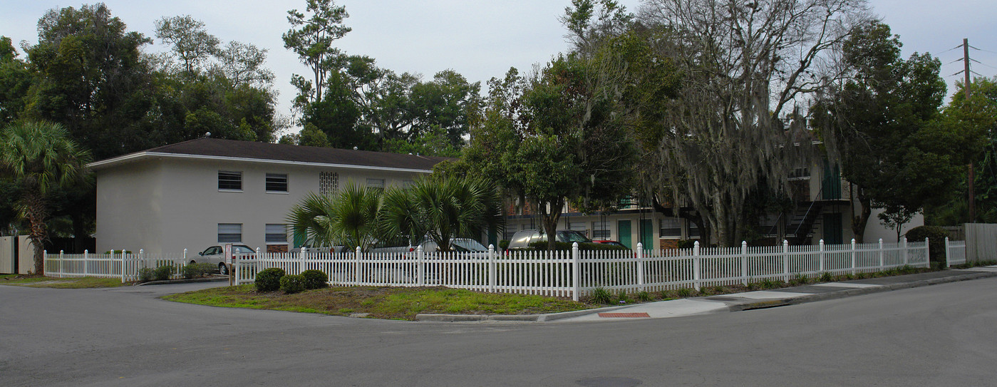 501 NW 15th Ave in Gainesville, FL - Building Photo