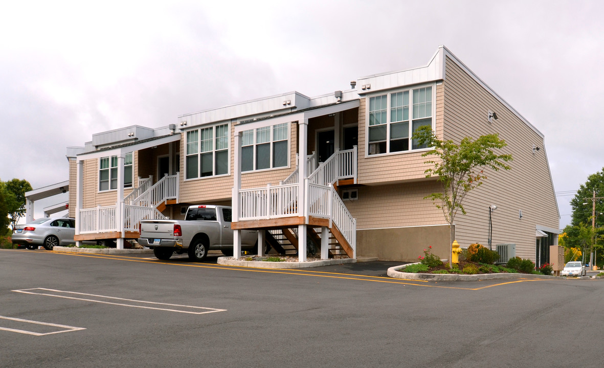 Lansdale Apartments in Milford, CT - Building Photo