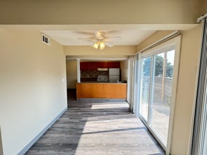 7311 Buckingham Dr, Unit 025 in Lincoln, NE - Foto de edificio - Building Photo