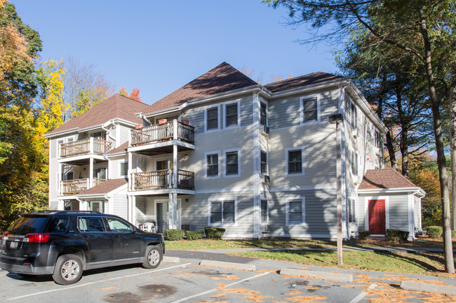 Littlebrook Apartments in Hudson, MA - Foto de edificio - Building Photo