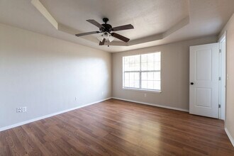 1063 Mulbury Mansion in Yukon, OK - Building Photo - Building Photo