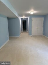 4786 Walbern Ct in Chantilly, VA - Building Photo - Building Photo