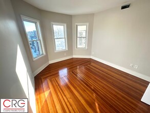 79 3rd St, Unit 3 in Medford, MA - Building Photo - Building Photo