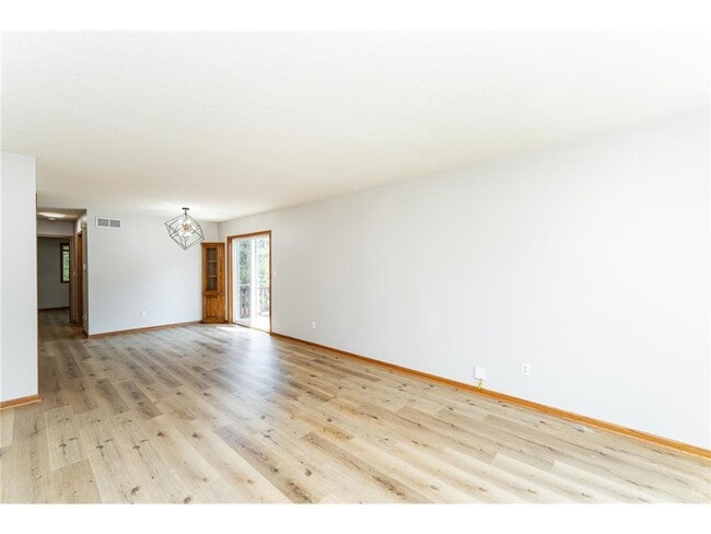 3323 7th St NW in Rochester, MN - Building Photo - Building Photo