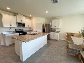 946 Dugan CIR SE in Palm Bay, FL - Building Photo - Building Photo