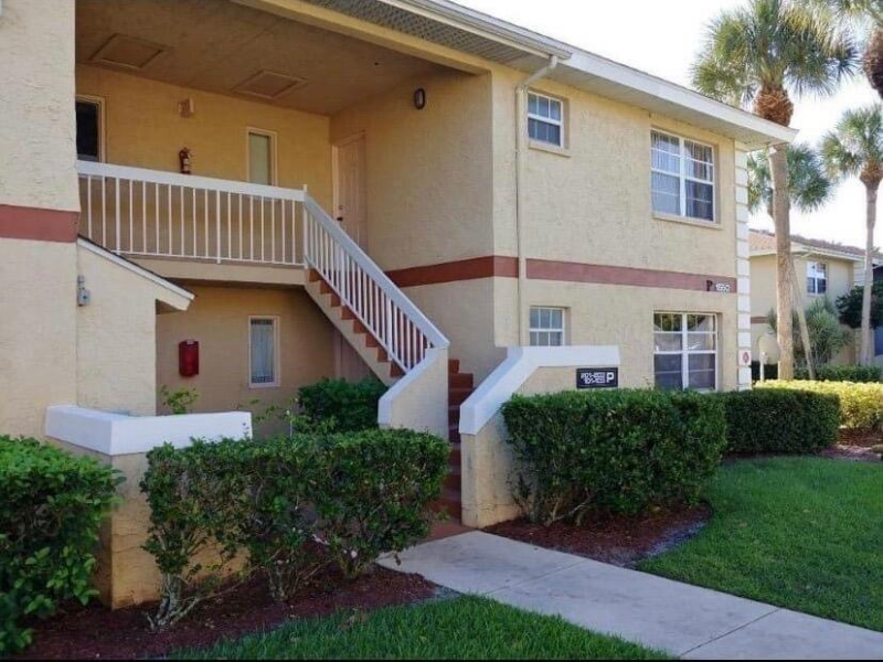 1514 SE Royal Green Cir-Unit -102 in Port St. Lucie, FL - Building Photo