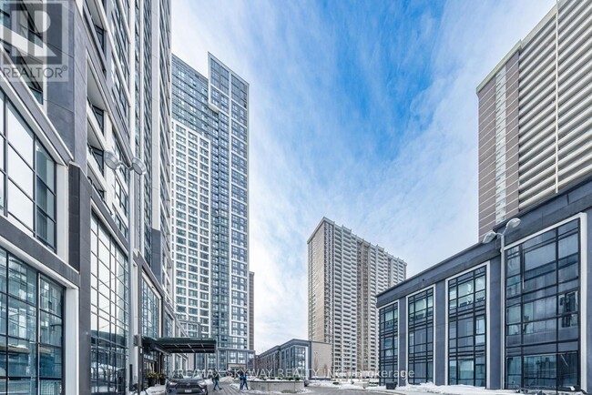 5-3235 Mabelle Ave in Toronto, ON - Building Photo - Building Photo