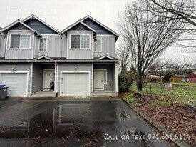 7534 SE Henderson St in Portland, OR - Building Photo