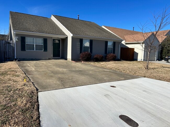 1889 Eunice Ct in Virginia Beach, VA - Building Photo - Building Photo