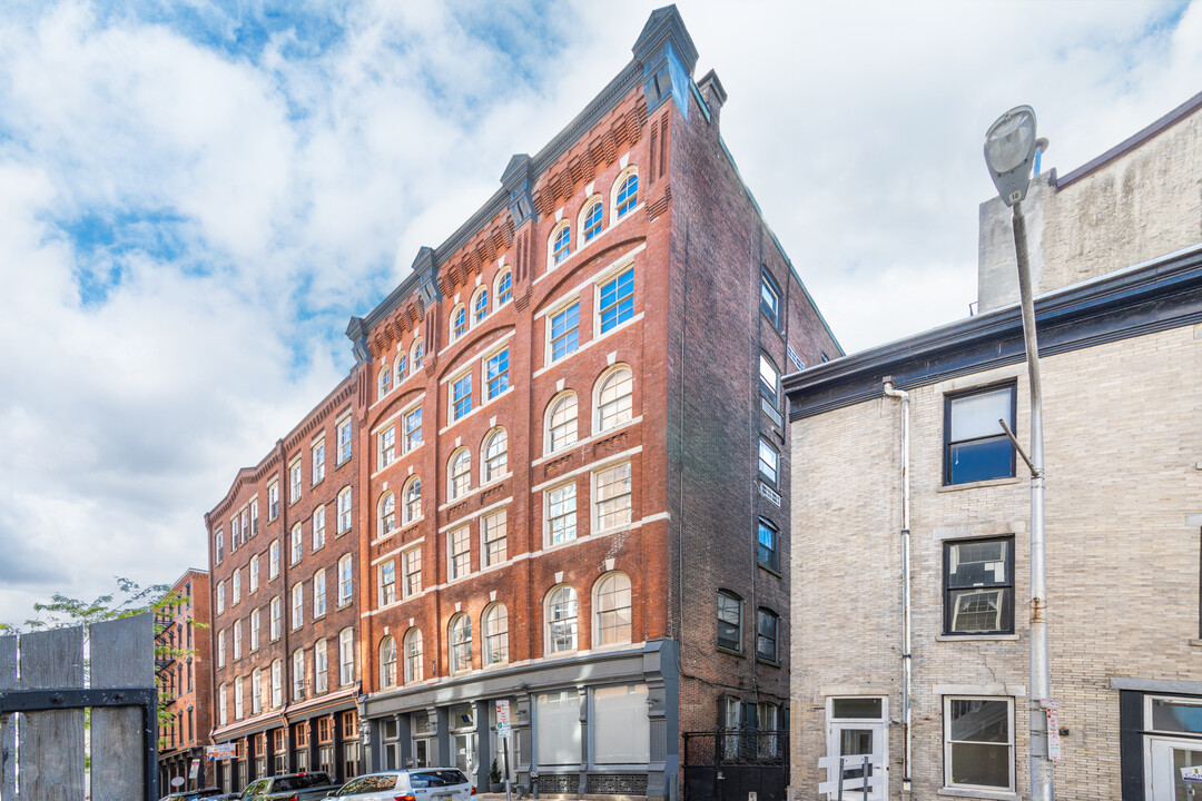 Letitia Lofts in Philadelphia, PA - Building Photo