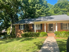 624 Foxwood Dr SE in Concord, NC - Building Photo - Building Photo