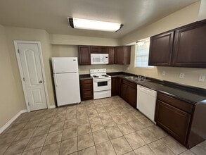 3301 Pecan Dr in Chalmette, LA - Building Photo - Building Photo