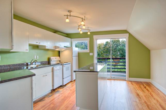 property at 932 26th Ave S