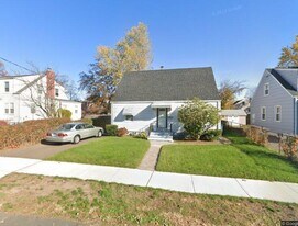 151 Warner St in Hamden, CT - Building Photo