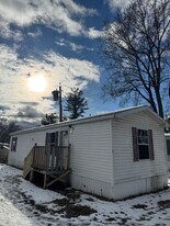 3 Row A Way in Troy, NY - Building Photo