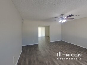 7475 W Beryl Ave in Peoria, AZ - Building Photo - Building Photo