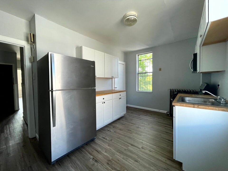 2917 W Sedgley Ave in Philadelphia, PA - Foto de edificio