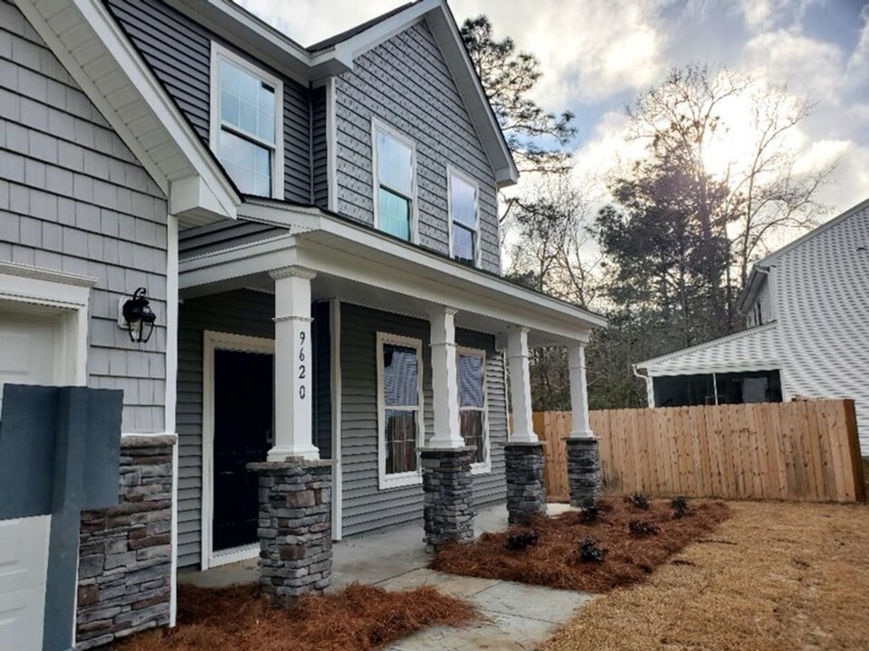 9620 Corby Ct in Summerville, SC - Building Photo