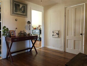 12 Washington St in Bristol, RI - Building Photo - Building Photo