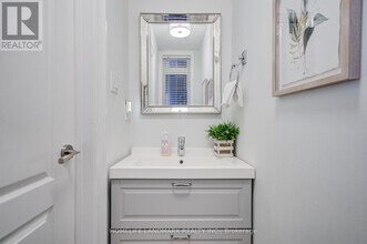 16 Gauguin Ave in Vaughan, ON - Building Photo - Building Photo