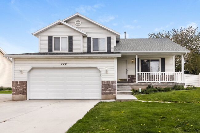 property at 772 Fox Run Dr
