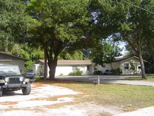 5875 157th Ave in Clearwater, FL - Building Photo