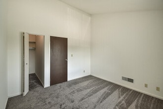 Harbor Pointe Apartments in Milwaukee, WI - Foto de edificio - Building Photo