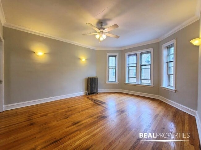 property at 4227 N Paulina St