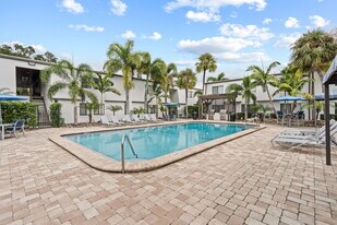 Innovo Hyde Park in Tampa, FL - Building Photo