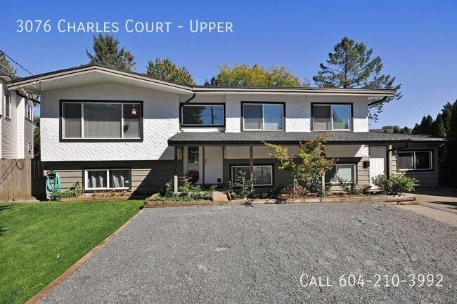 property at 3076 Charles Ct