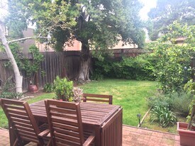 1064 Fremont St, Unit 1064 in Menlo Park, CA - Building Photo