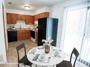 Rolling Pines in Grand Rapids, MI - Foto de edificio - Building Photo