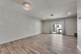 15817 El Estado Dr in Dallas, TX - Building Photo - Building Photo