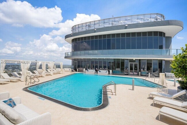 property at 1000 Brickell Plaza