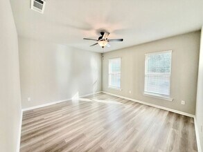 4645 Sago Palm Cir in Pace, FL - Building Photo - Building Photo