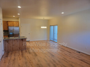 170 NW 30th St in Redmond, OR - Building Photo - Building Photo