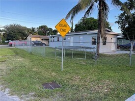 918 NW 24th Ave in Fort Lauderdale, FL - Building Photo