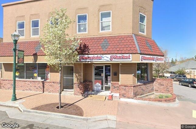 294 Main St in Weed, CA - Building Photo