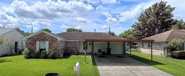 property at 805 Northbend Dr