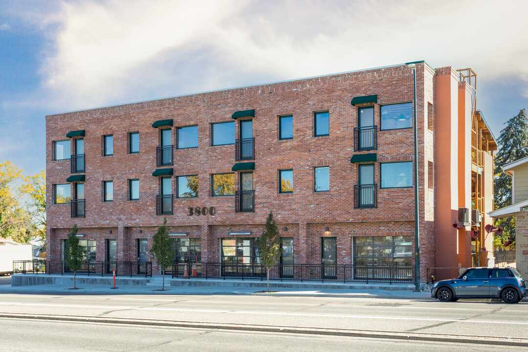 Hilltop in Englewood, CO - Building Photo