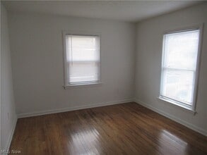 1616 Douglas Rd in Wickliffe, OH - Building Photo - Building Photo