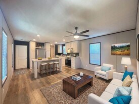 102 Eloise St in Conroe, TX - Building Photo