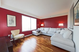 140 S Van Ness Ave, Unit 621 in San Francisco, CA - Building Photo - Building Photo