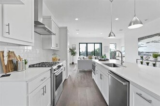 737 N Zang Blvd in Dallas, TX - Building Photo - Building Photo