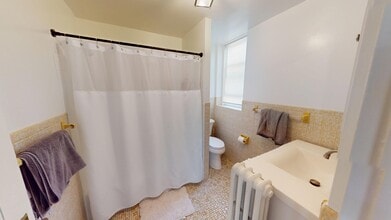 46 Longwood Ave, Unit 2 in Brookline, MA - Building Photo - Building Photo