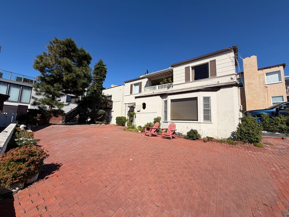 315 24th St, Unit 315 in Hermosa Beach, CA - Foto de edificio