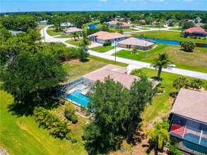 155 Long Meadow Ln S in Rotonda West, FL - Building Photo - Building Photo